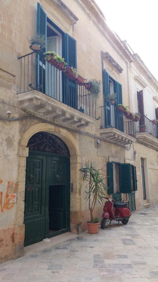 Casa D'Artista Suite & Garden Lecce Exterior photo